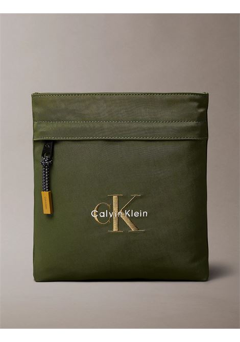 Borsa piatta in nylon con logo monogramma CALVIN KLEIN | LV04D3178GLLP